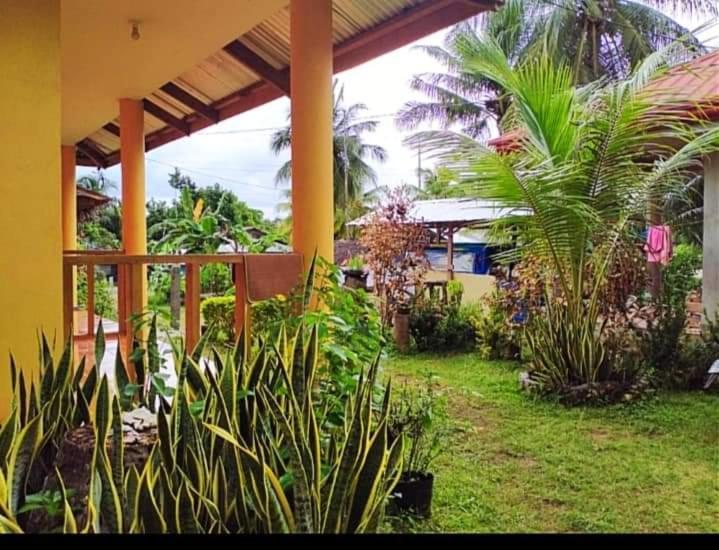 Gold Star Inn Siquijor Exteriör bild